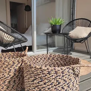 Le 3 Avec Jardin Prive 100m De La Concarneau